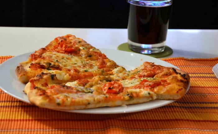 Pizza Hut y Domino’s Pizza, nuevas secciones sindicales del SAT en Granada.